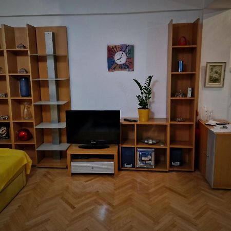 Spectacular Apartment In Skopje, City Mall Area Экстерьер фото