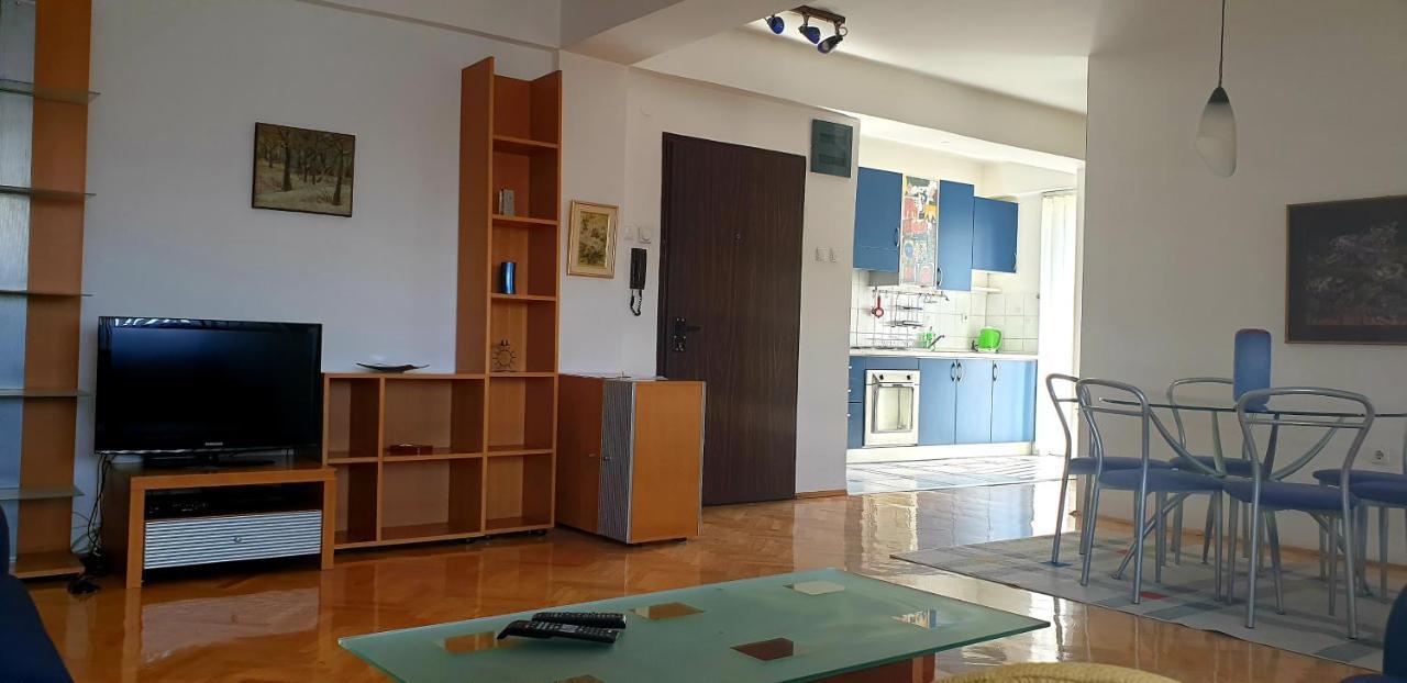 Spectacular Apartment In Skopje, City Mall Area Экстерьер фото
